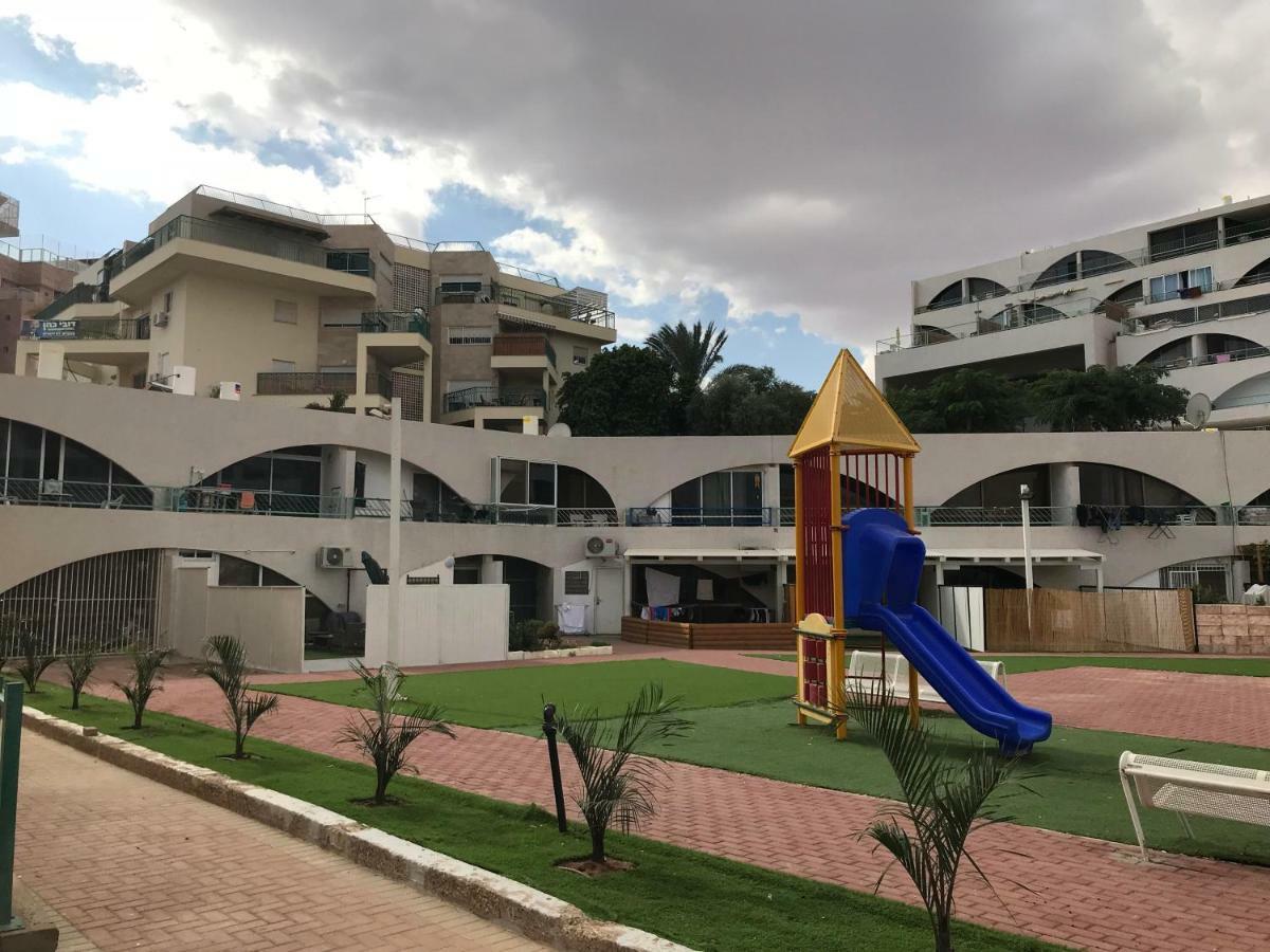 Coral Studio vacation apartment Eilat Esterno foto
