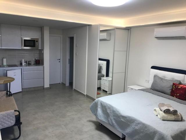 Coral Studio vacation apartment Eilat Esterno foto